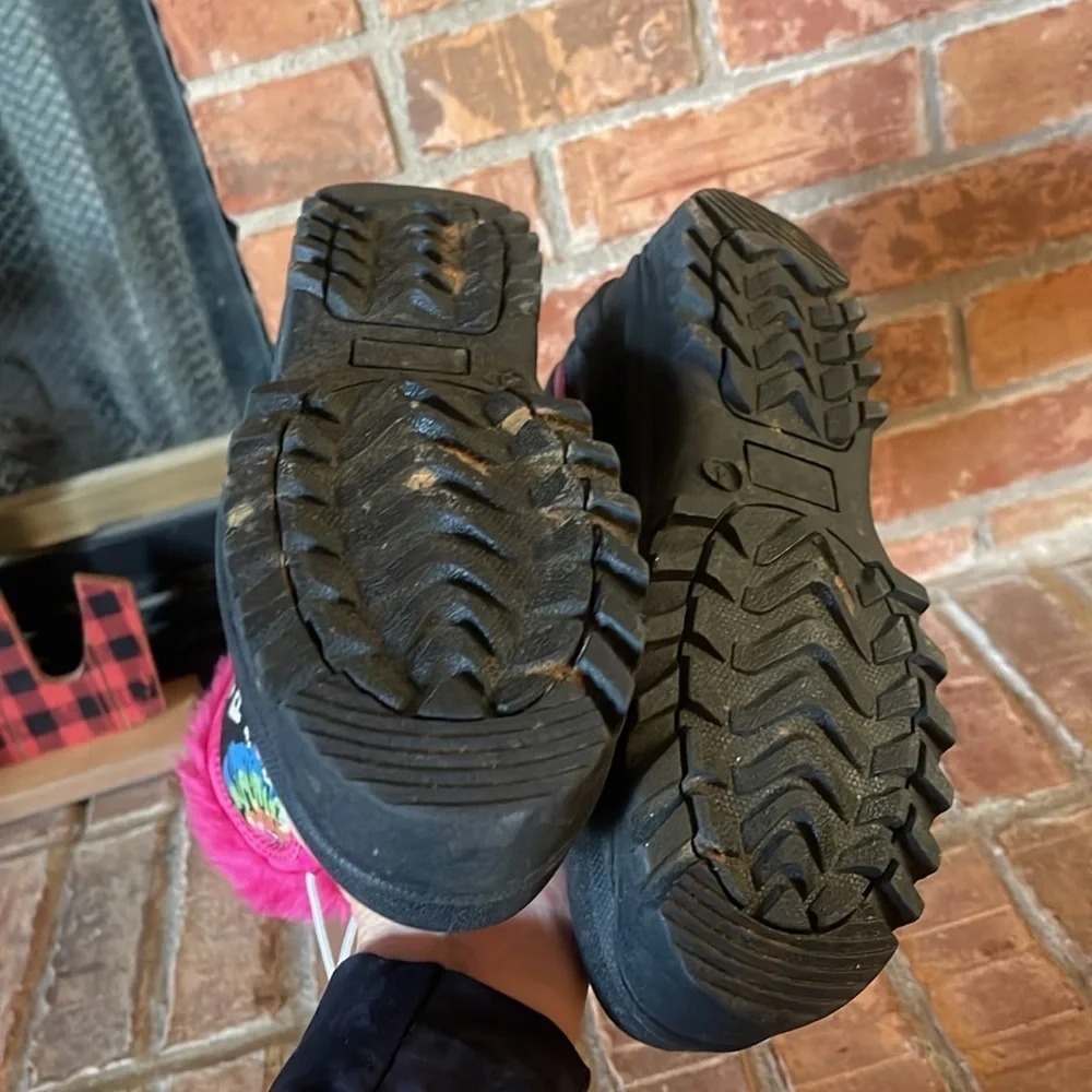 Thinsulate Celeste Peace Pink Snow Boots